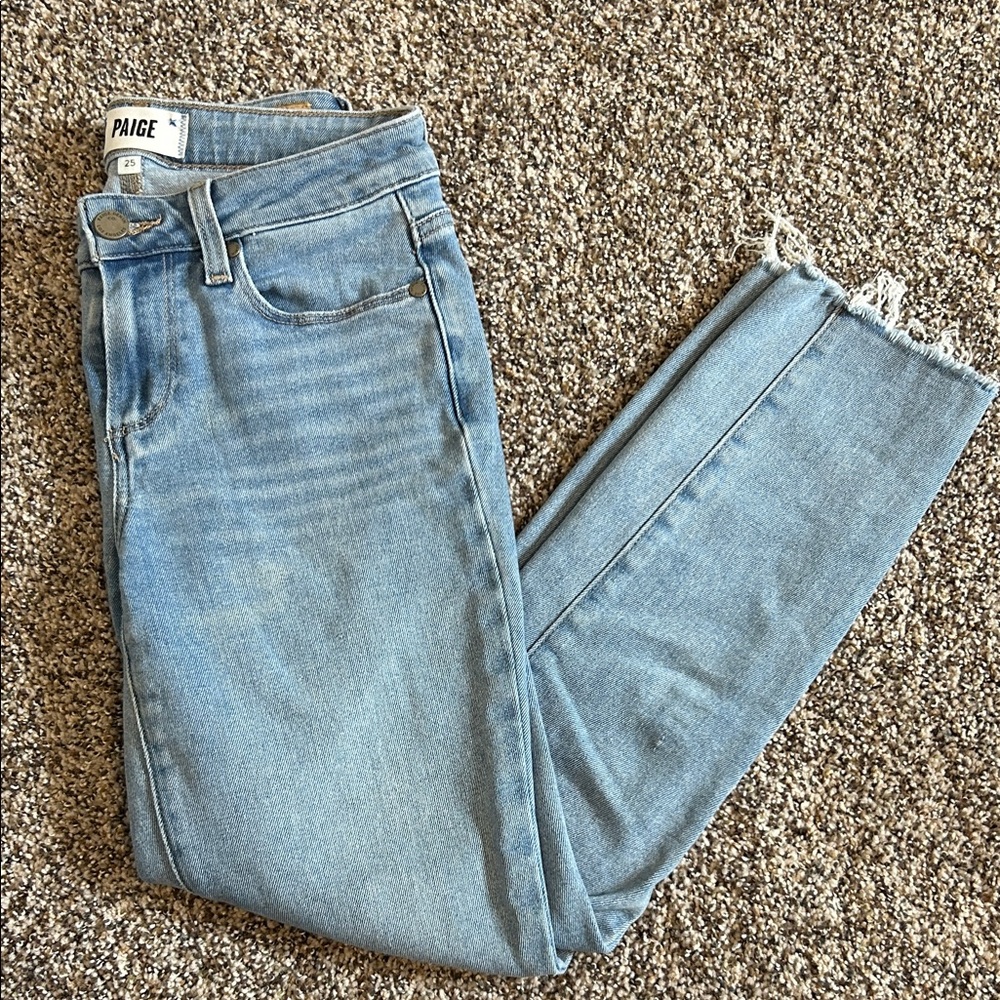 PAIGE Kylie crop jeans size 25